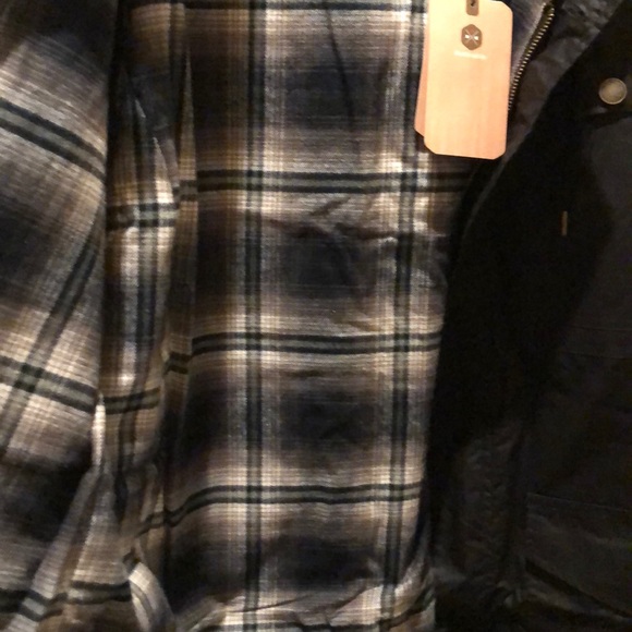 Mountain and Isles Hooded Jacket - Picture 4 of 8